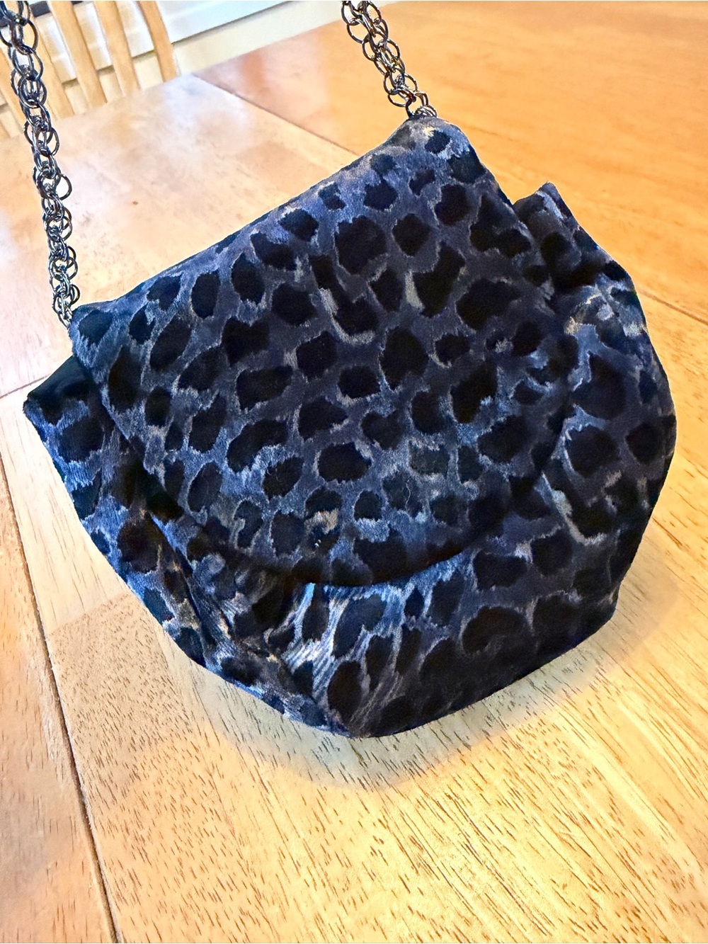 Nancy Bacich Vintage - Velvet Burnout Leopard-Print Shoulder Bag in Navy/Black